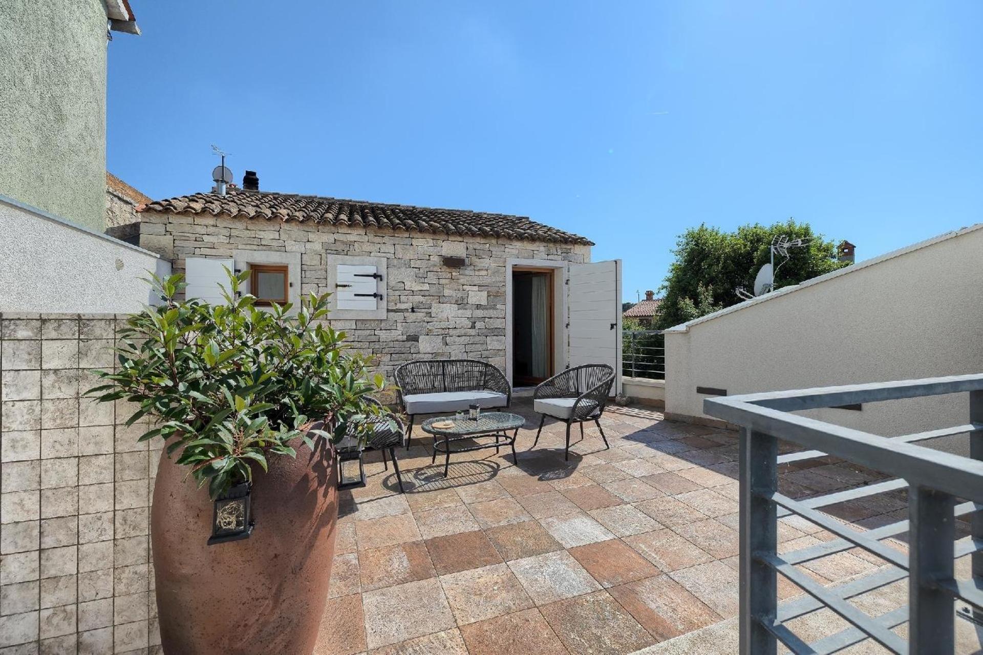 Mit Privatpool Fuer 6 Personen Ca 300 Qm In Pula, Istrien Istrische Riviera Pula