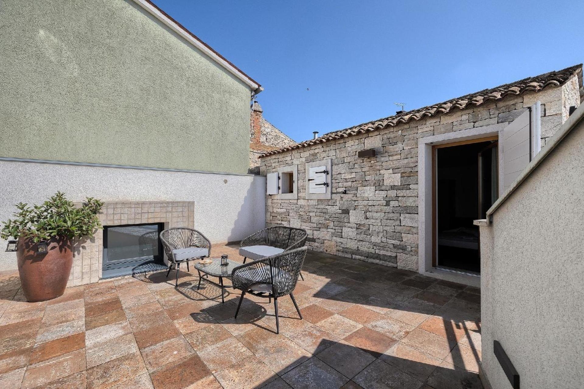 Mit Privatpool Fuer 6 Personen Ca 300 Qm In Pula, Istrien Istrische Riviera Pula